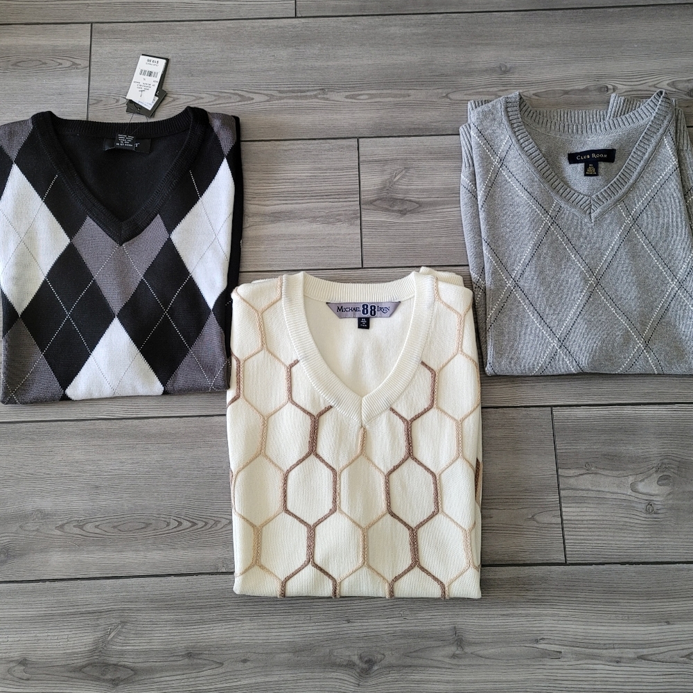 🆕️4 for 40🆕️3 Sweater Bundle